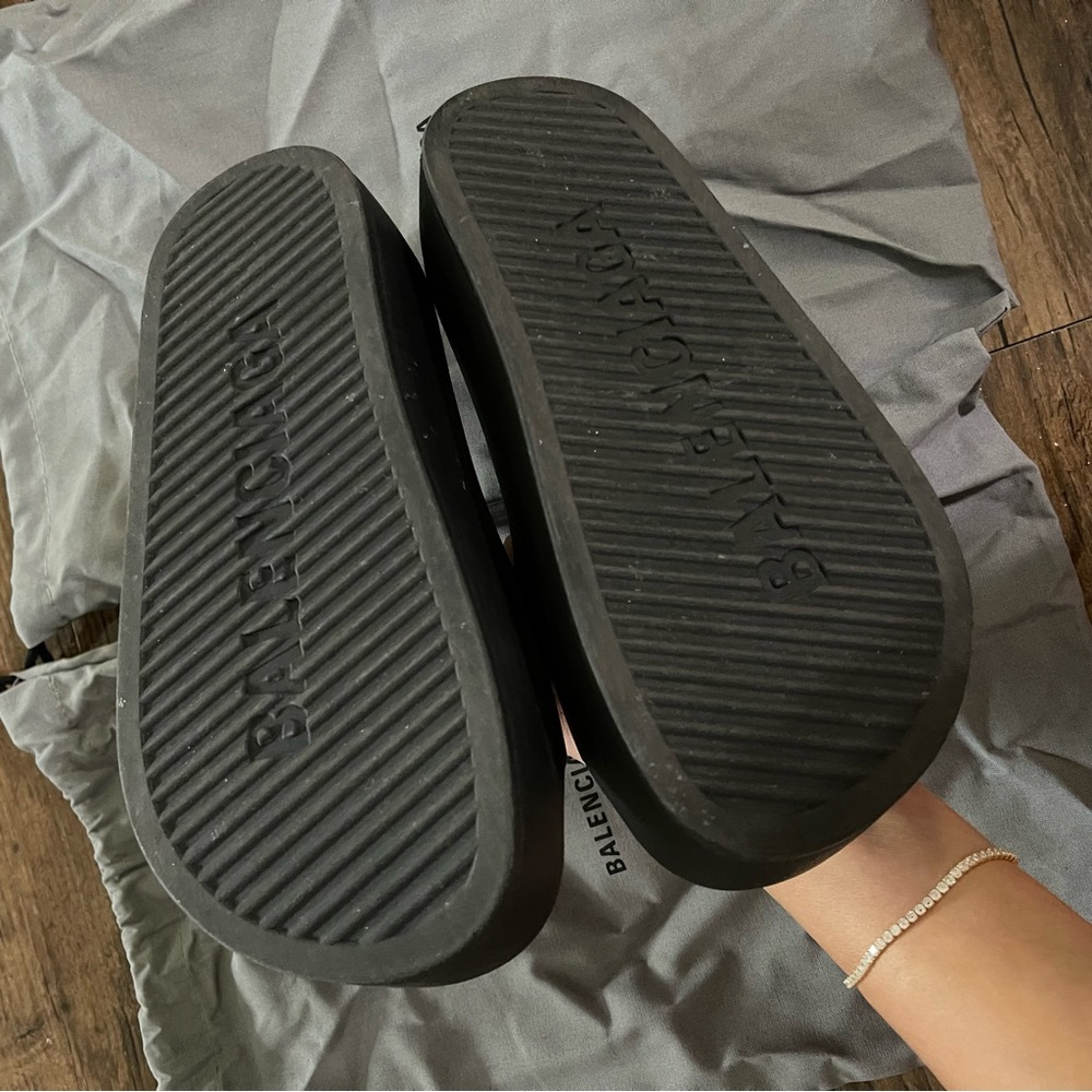 BALENCIAGA LOGO PLATFORM SANDALS - Picture 7 of 9